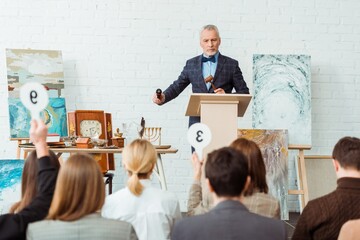Commissaire priseur